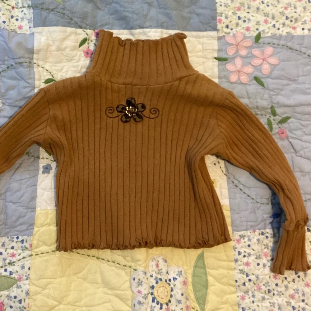 Girl Winter Brown Sweater 3T with Embellished Flower Carmel Ribbed